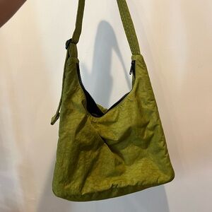 BAGGU AVOCADO SHOULDER BAG NYLON